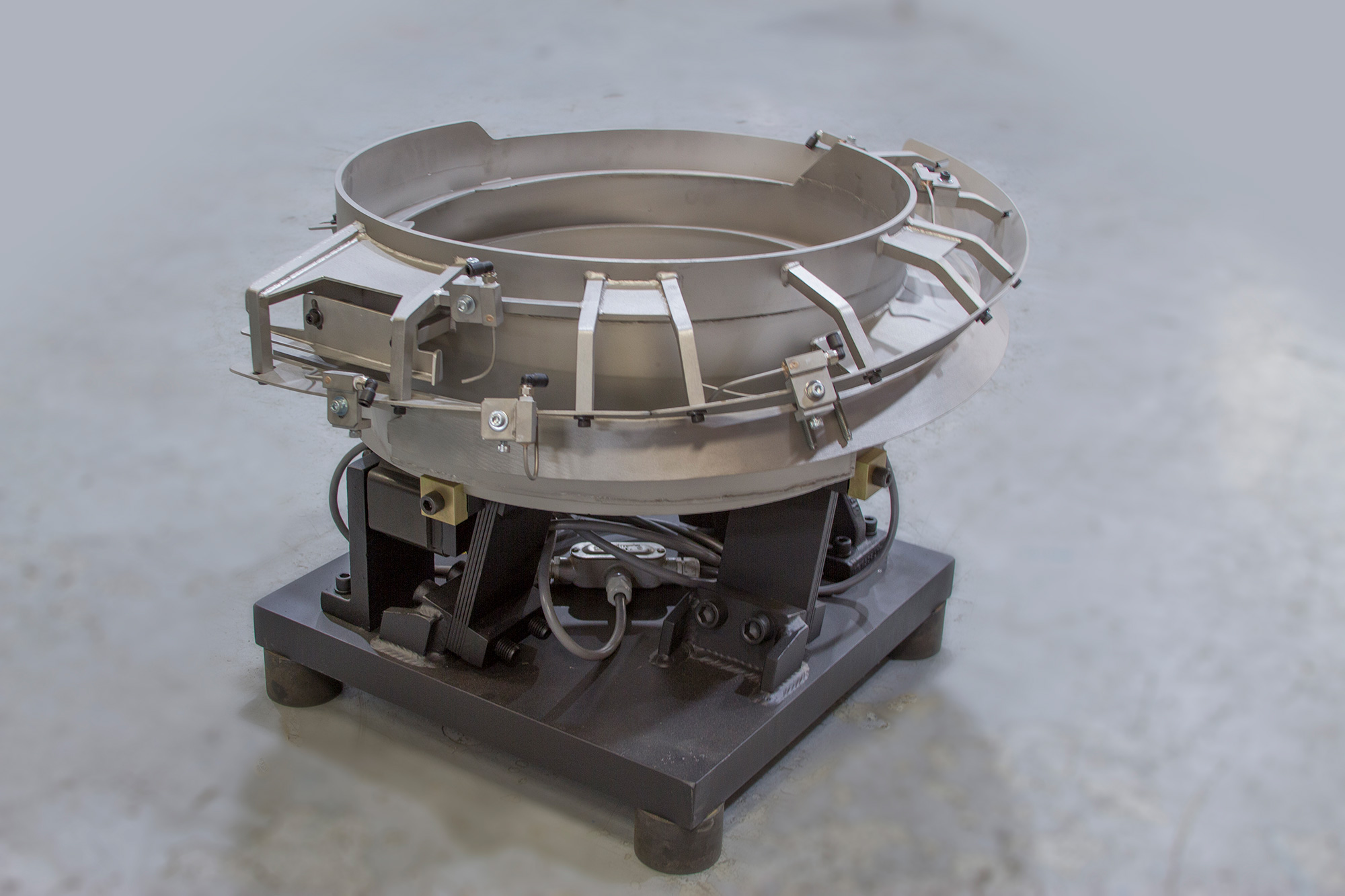 21 inch vibratory feeder bowl